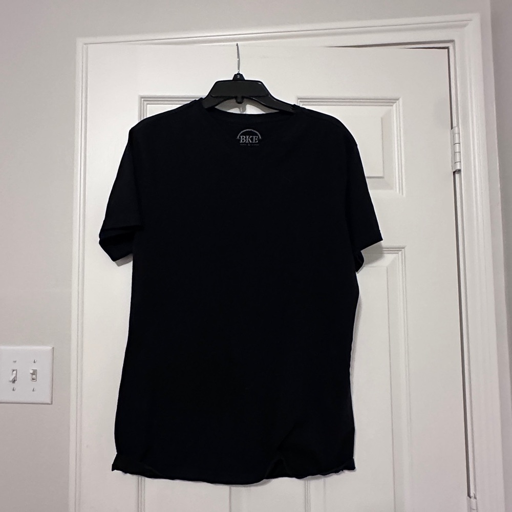 Black v-neck Buckle shirt size large